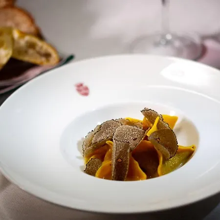 Foresteria Ristorante Conti Roero Bed & Breakfast