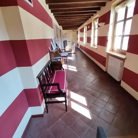 Foresteria Ristorante Conti Roero לינה וארוחת בוקר Monticello d'Alba