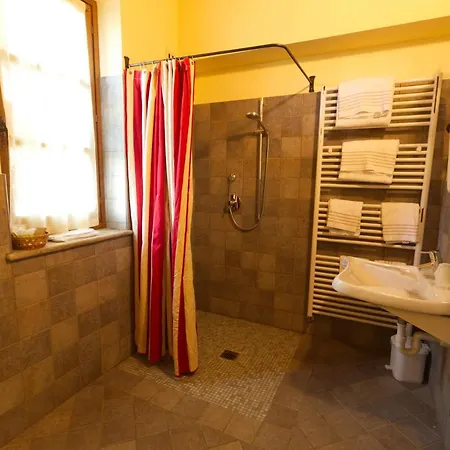 Bed & Breakfast Foresteria Ristorante Conti Roero