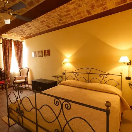 לינה וארוחת בוקר Foresteria Ristorante Conti Roero 4*