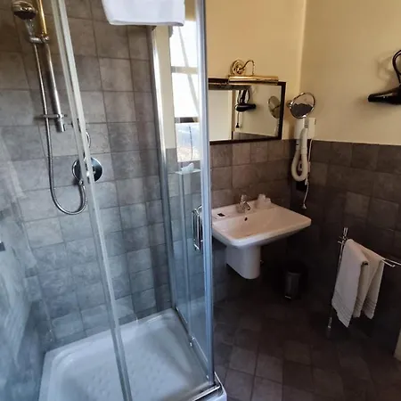 Foresteria Ristorante Conti Roero Bed & Breakfast