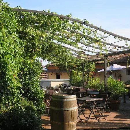 Foresteria Ristorante Conti Roero Bed & Breakfast