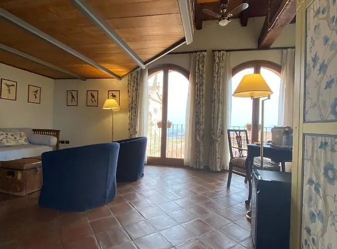 Foresteria Ristorante Conti Roero Bed and Breakfast 4*
