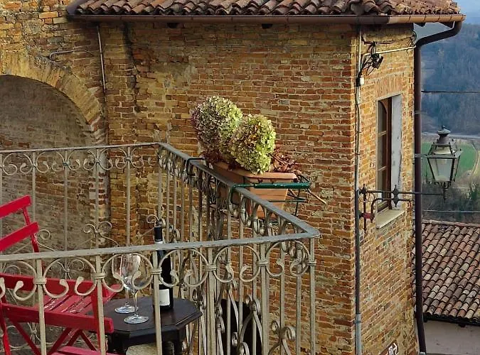 Foresteria Ristorante Conti Roero 4* Monticello d'Alba