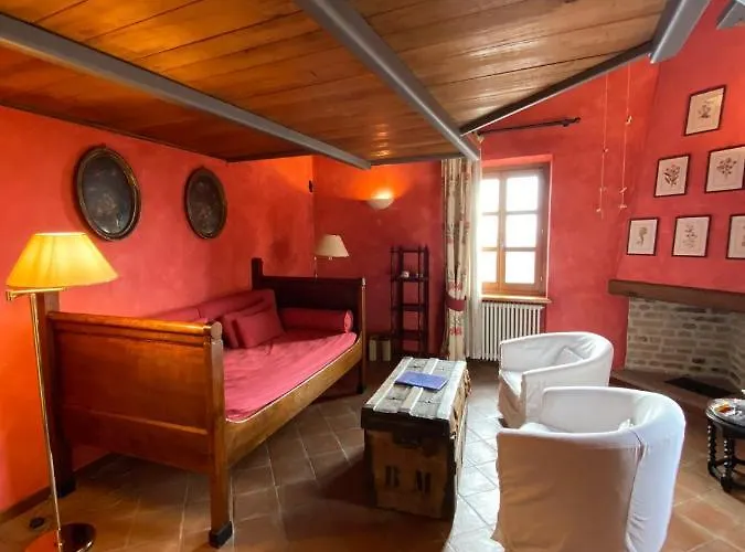 Foresteria Ristorante Conti Roero Bed and Breakfast 4*