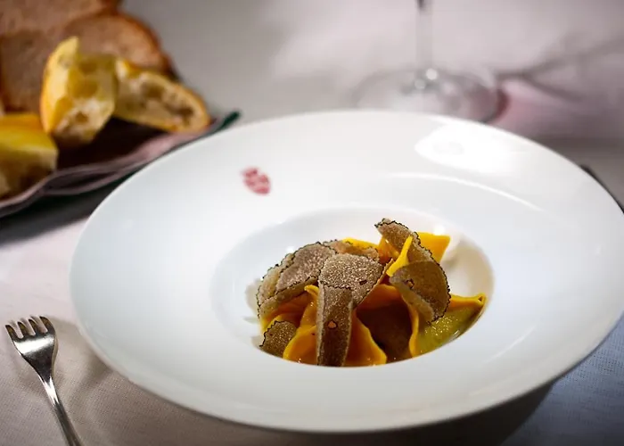 Foresteria Ristorante Conti Roero Bed and Breakfast