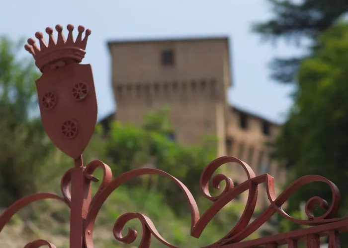 Foresteria Ristorante Conti Roero Bed and Breakfast 4*