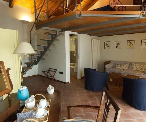 Foresteria Ristorante Conti Roero Bed and Breakfast 4*